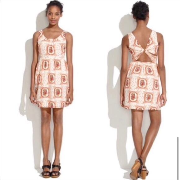 Madewell Dresses & Skirts - Madewell 100% Silk sleeveless fully lined twist open back patterned dress size 6